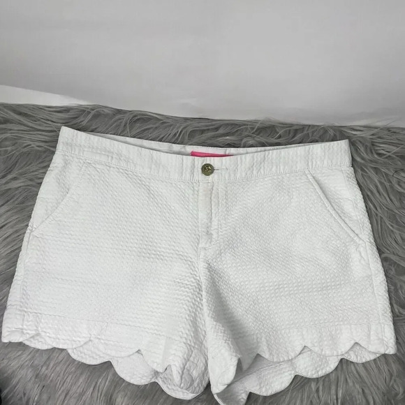 Lilly Pulitzer Pants - Lilly Pulitzer Buttercup Shorts Womens Size 6 White Scallop Beach Casual